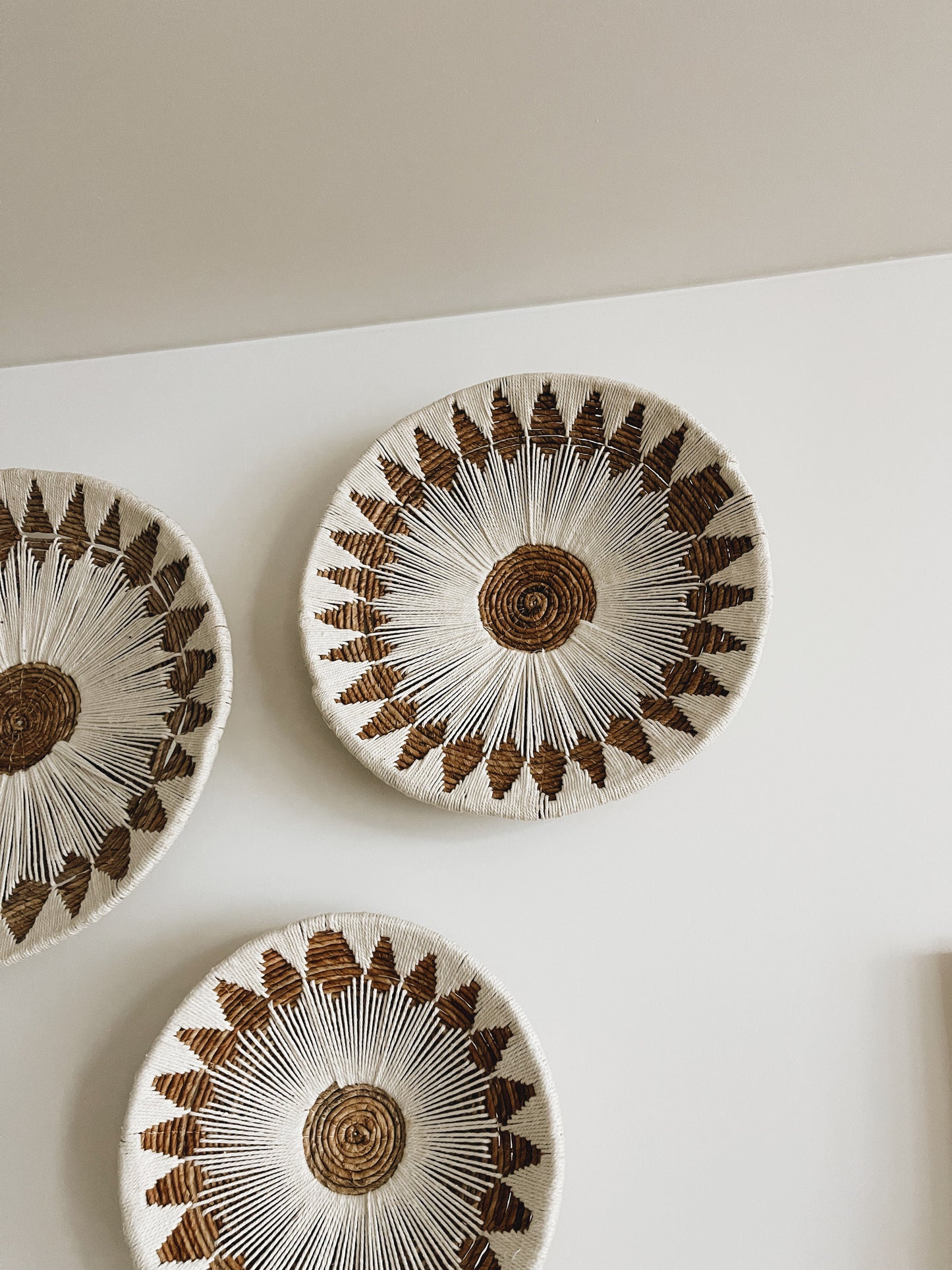 Pandawa Wall Plate White Sun - 50cm