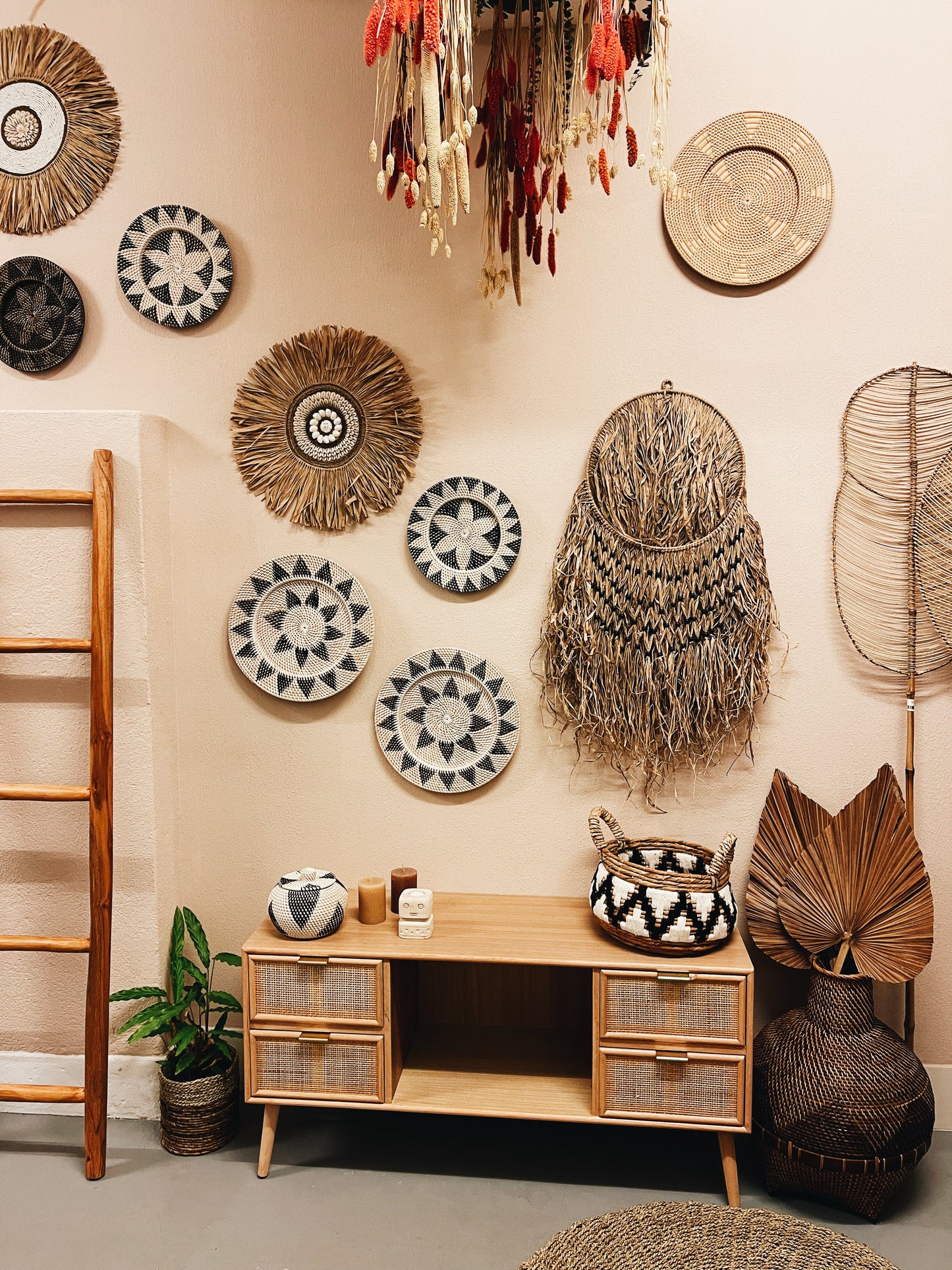 Beloi Seagrass Wall Decor