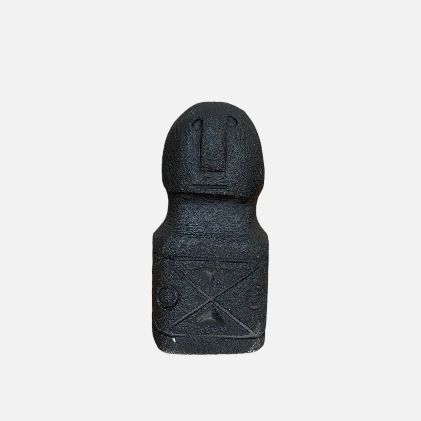 Maun Kik Alin Stone Statue Black