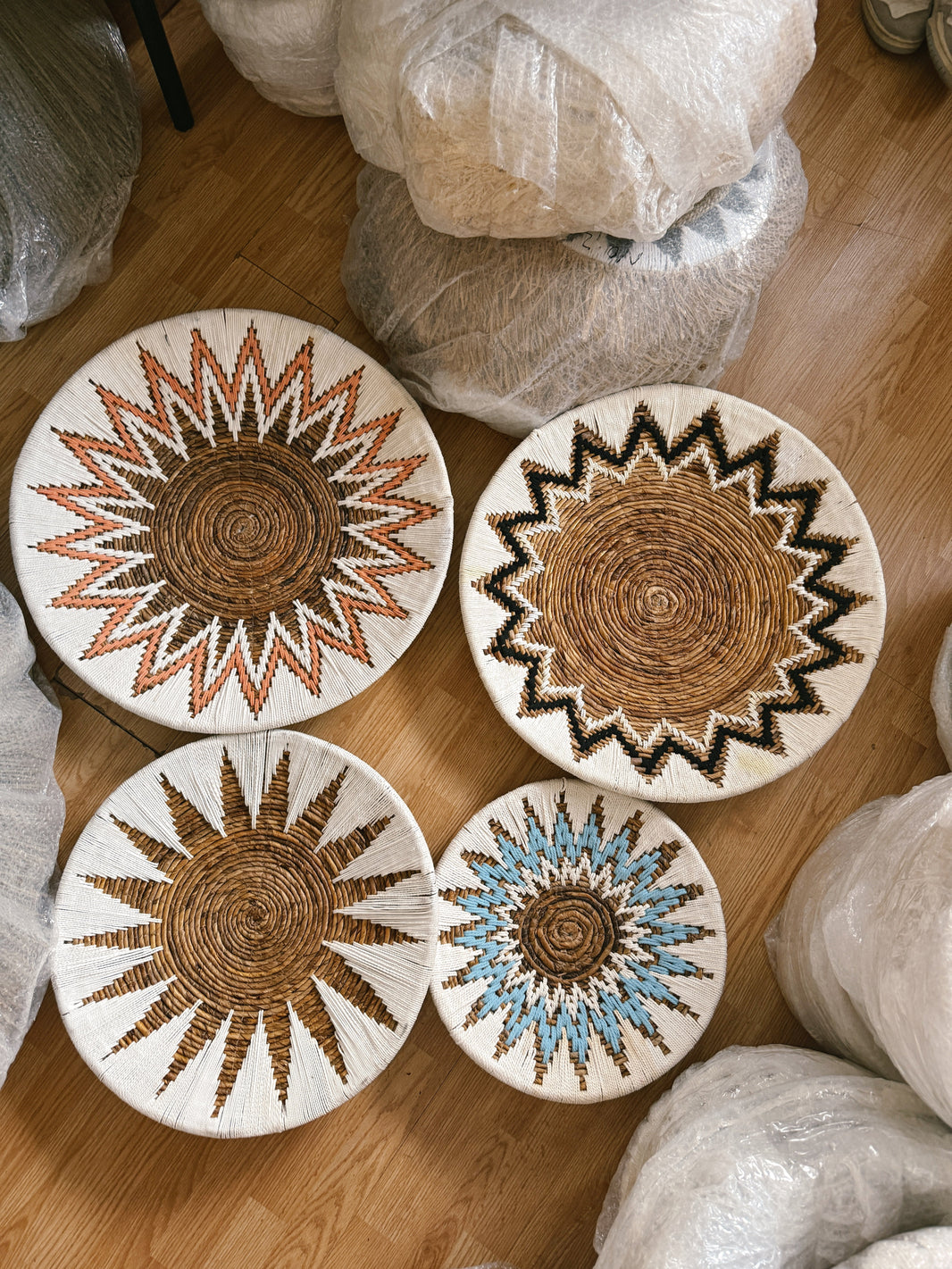 Dê Vida às Suas Paredes com Peças Artesanais Únicas da Uma Cantik