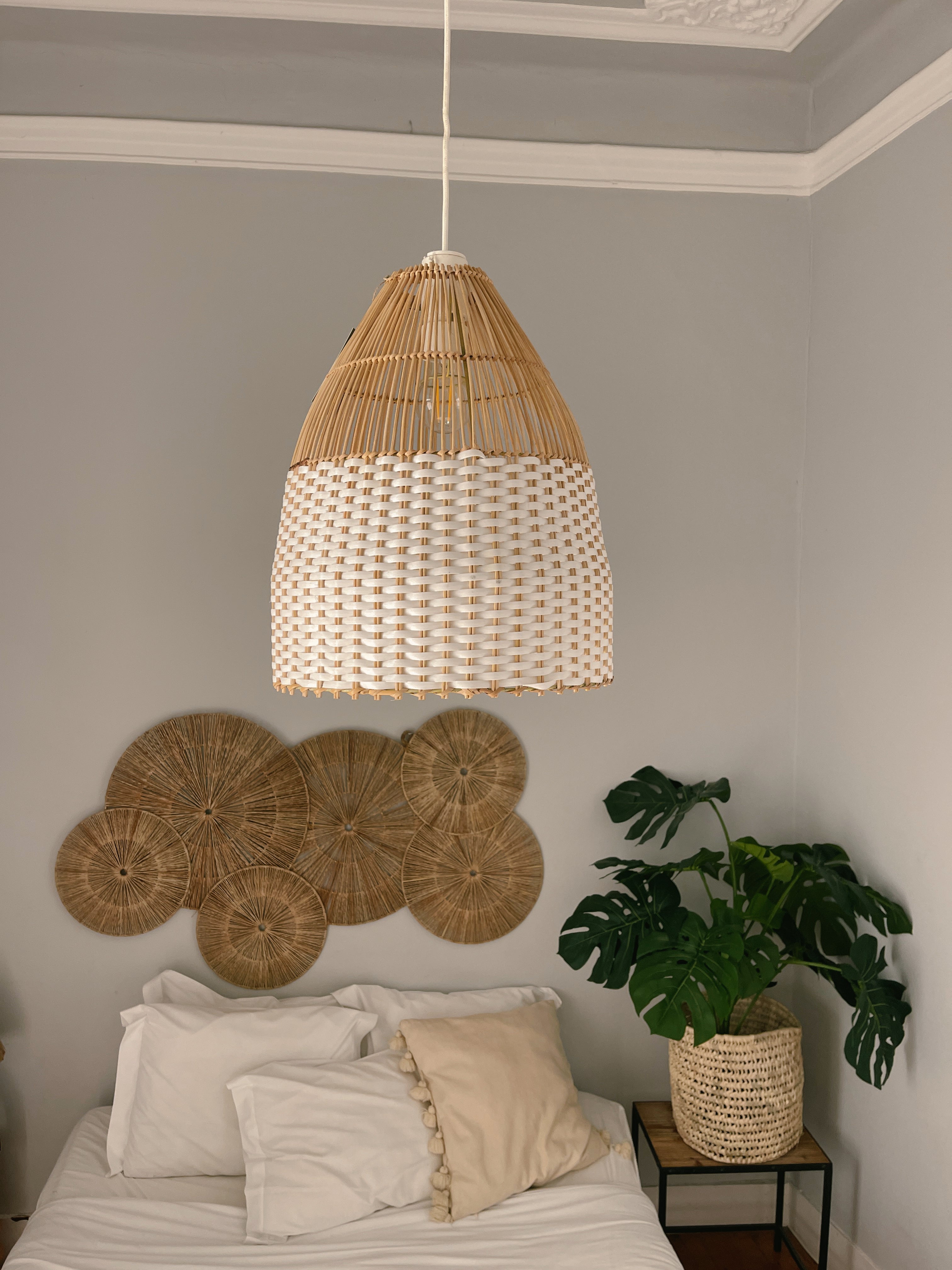 Rattan Sari Tischlampe - Weiß