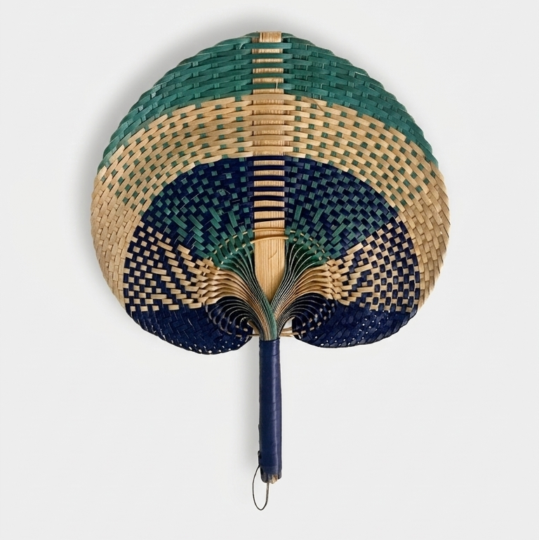 leque decorativo tricolor